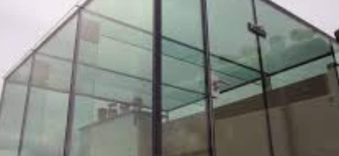 Frameless Glass Solutions_ Modern Glazing Trends in Dubai