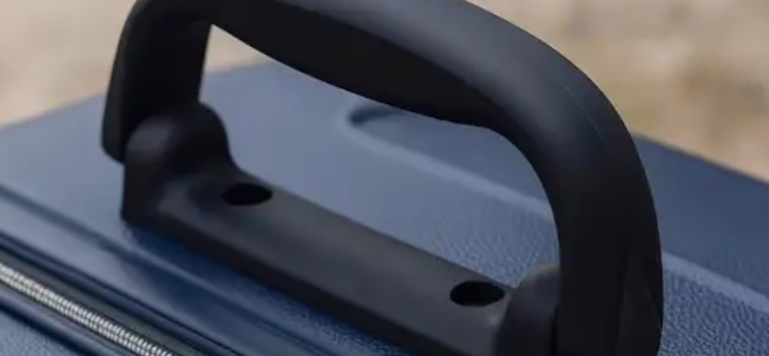 Trolley Bag Handle Stuck_ Handle Repair Solutions in Dubai